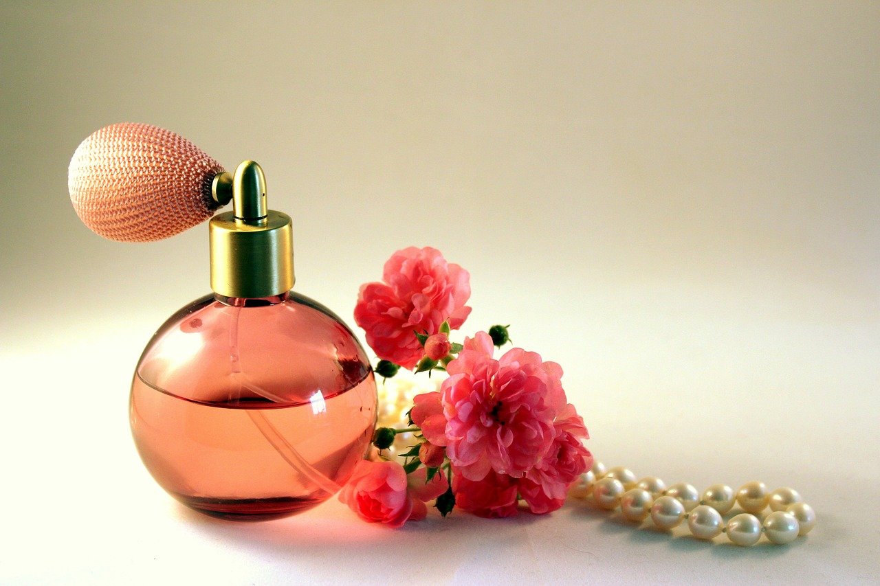 【続】男性を惹きつける女性用のフェロモン香水はどれを選べばいい？